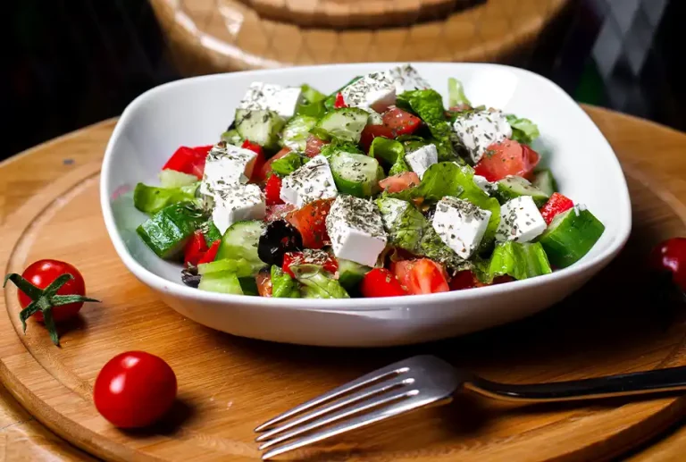 Tomato Cucumber Mozzarella Salad: A Fresh and Flavorful Delight
